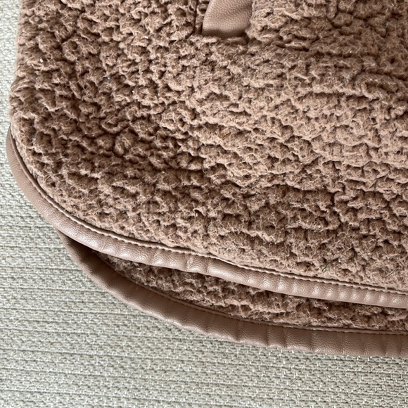 Abercrombie & Fitch Tan Sherpa Fleece Pullover Sweatshirt Size Medium - Picture 7 of 15